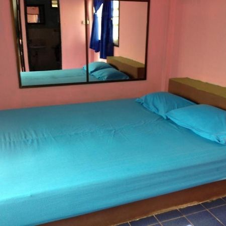 Nora Guesthouse Chumpon Chambre photo